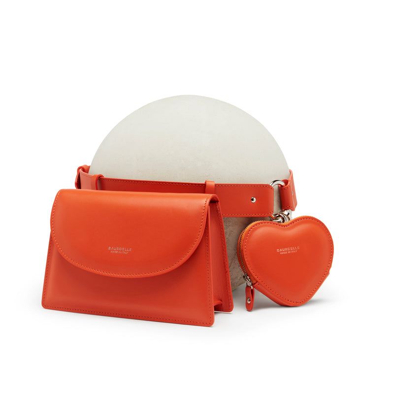 Cintura multi pouch in pelle arancio con borsetta, borsellino a forma di cuore e catene nickel