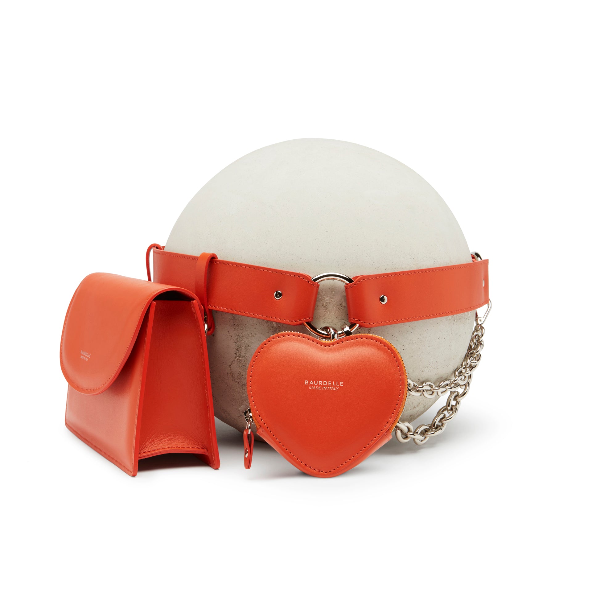 Cintura multi pouch in pelle arancio con borsetta, borsellino a forma di cuore e catene nickel